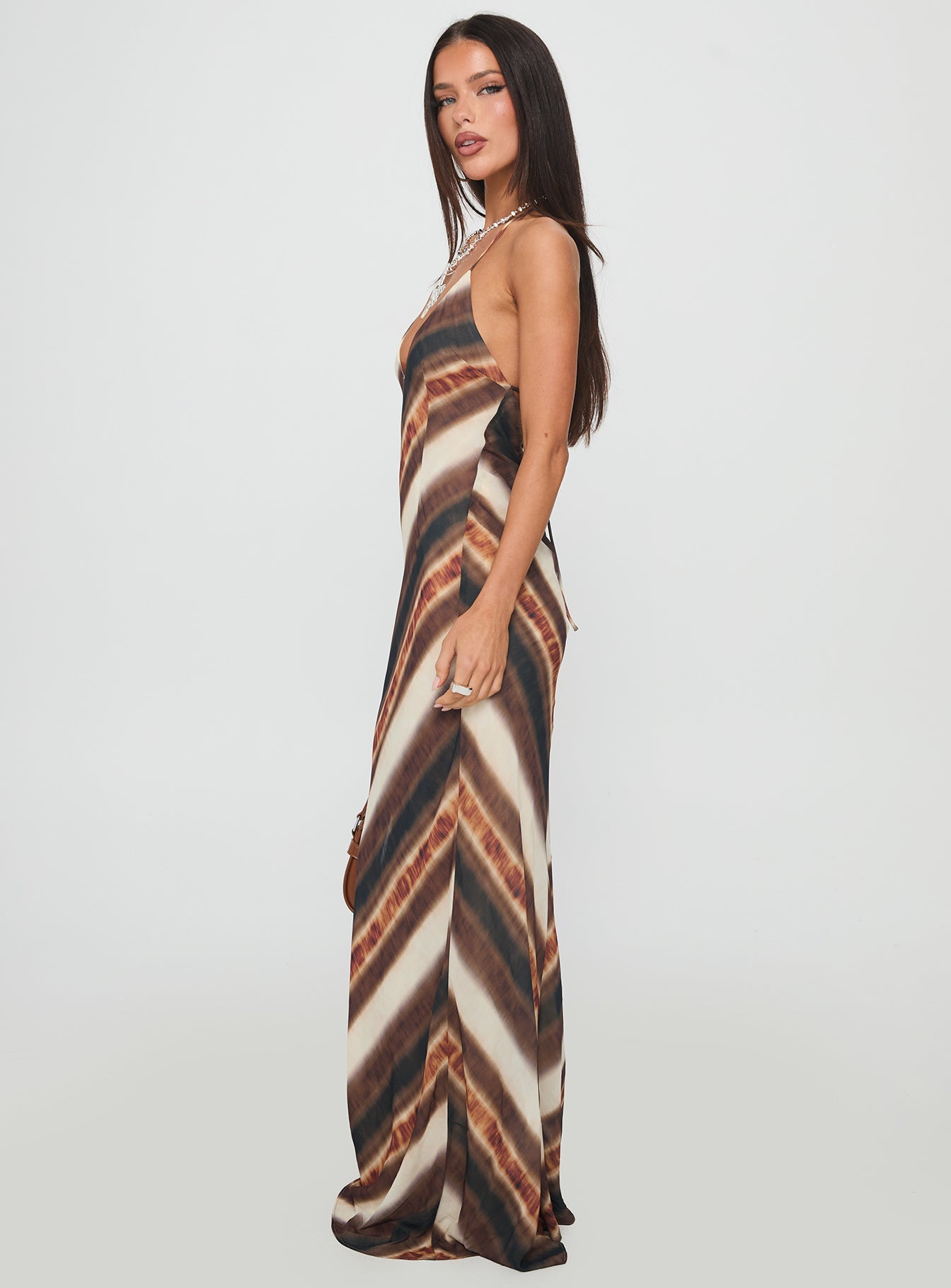 Esmira Kahverengi Çizgili Sırt Dekolteli Halter Maxi Elbise
