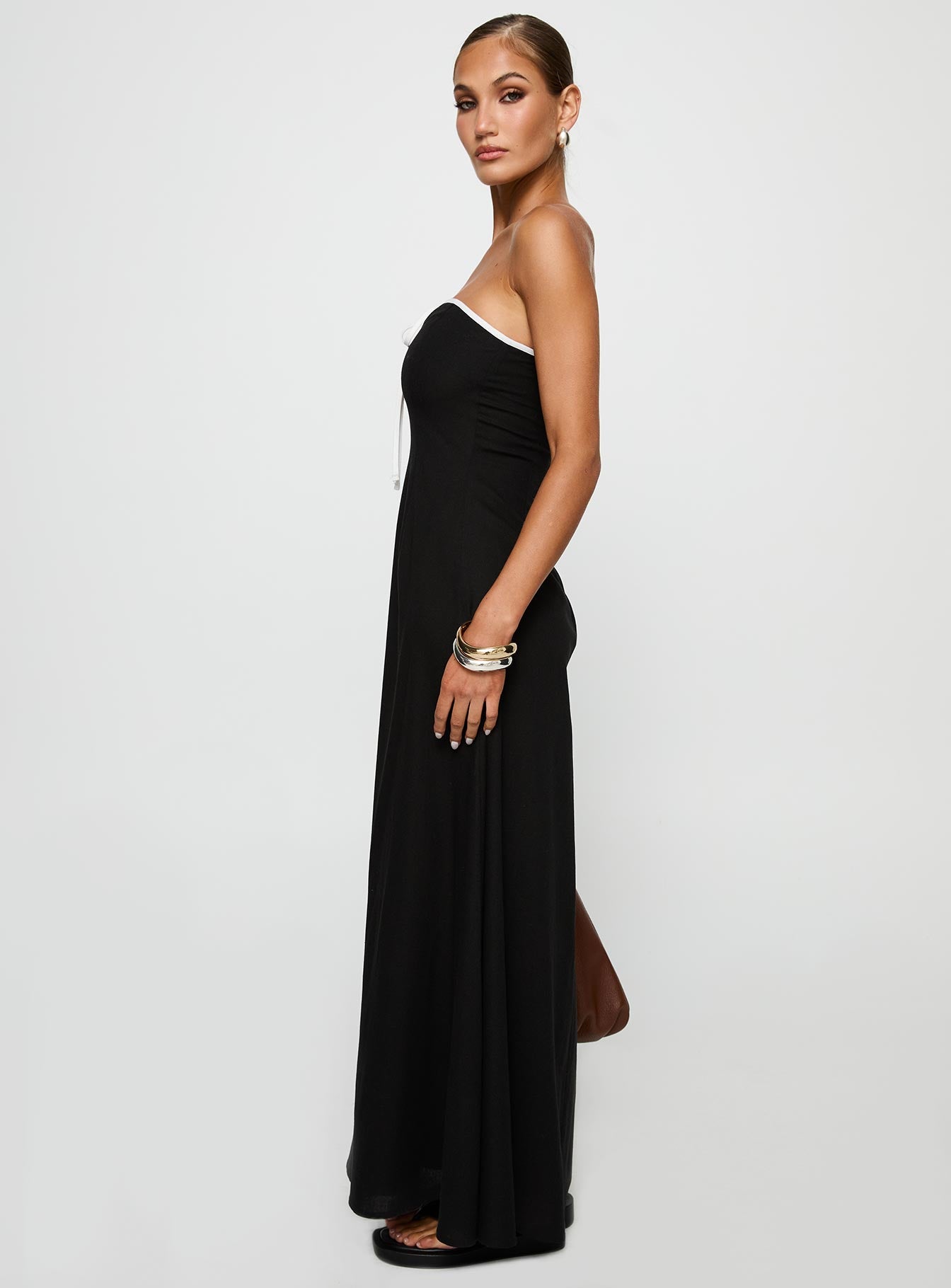 Straplez Siyah Maxi Elbise