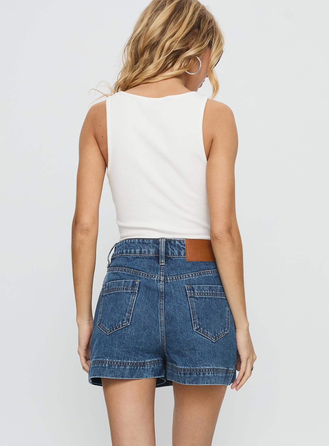 Gazelle Orta Yıkama Denim Şort Etek
