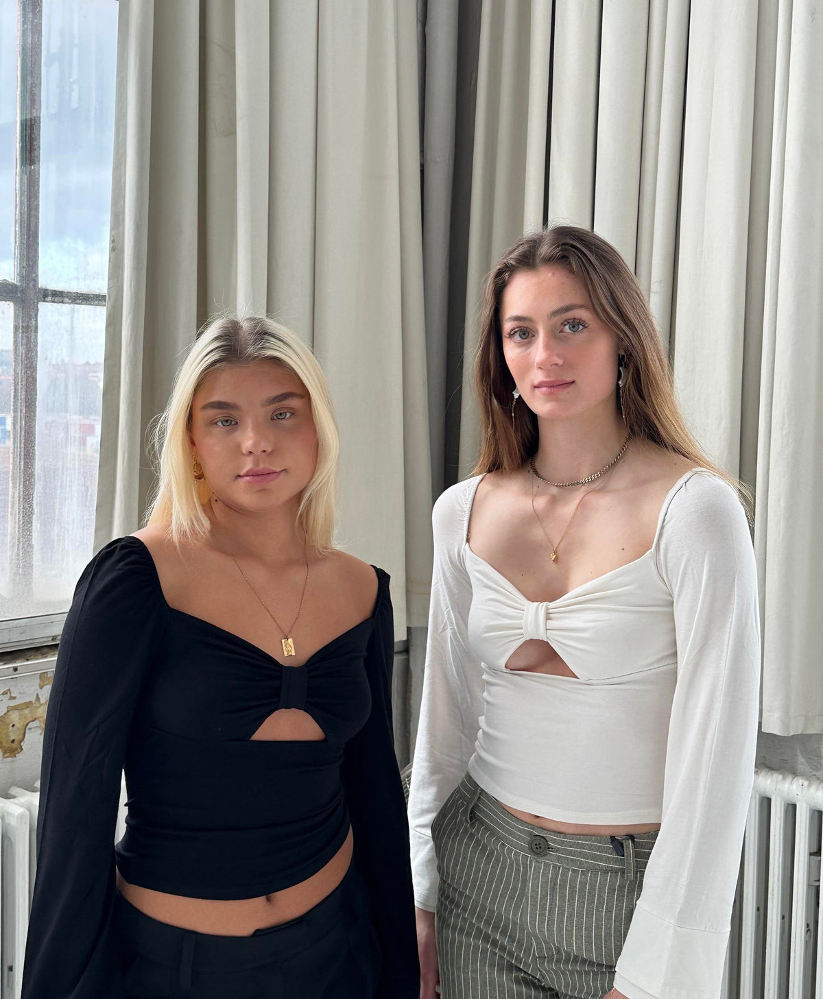 Krem Renk Düğümlü Harlow Bluz