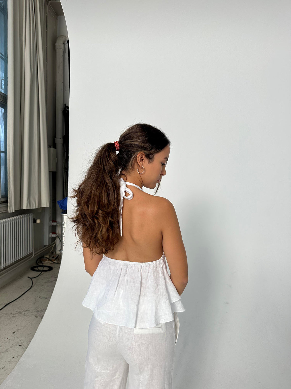 Beyaz Açık Sırtlı Cleo Keten Bluz