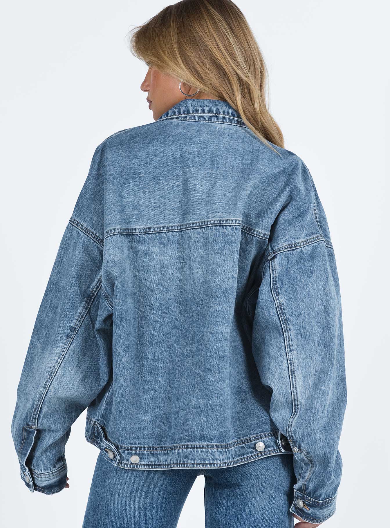 Orta Yıkama Oversize Denim Ceket