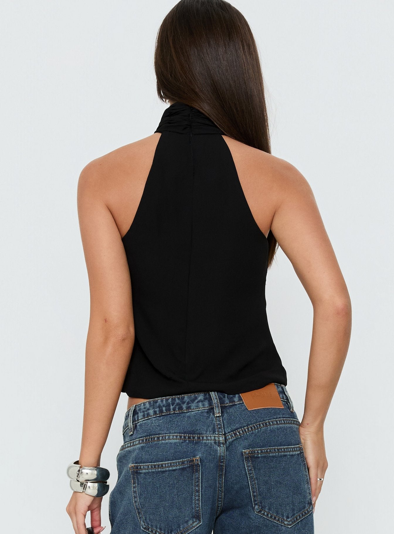 Adalynne Siyah Burgulu Crop Top