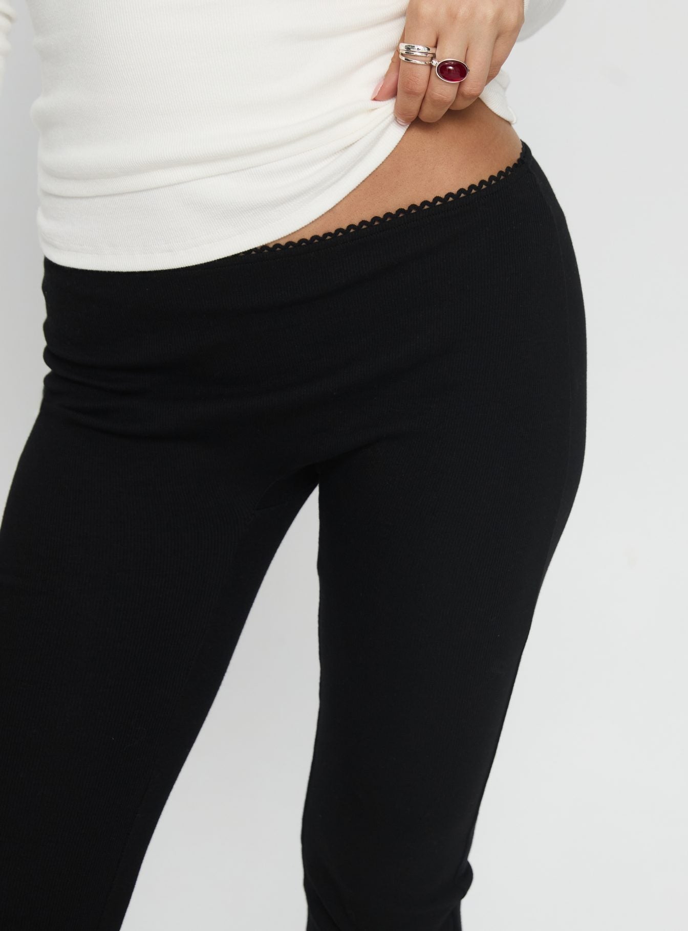 Baseline Siyah Fitilli Capri Pantolon