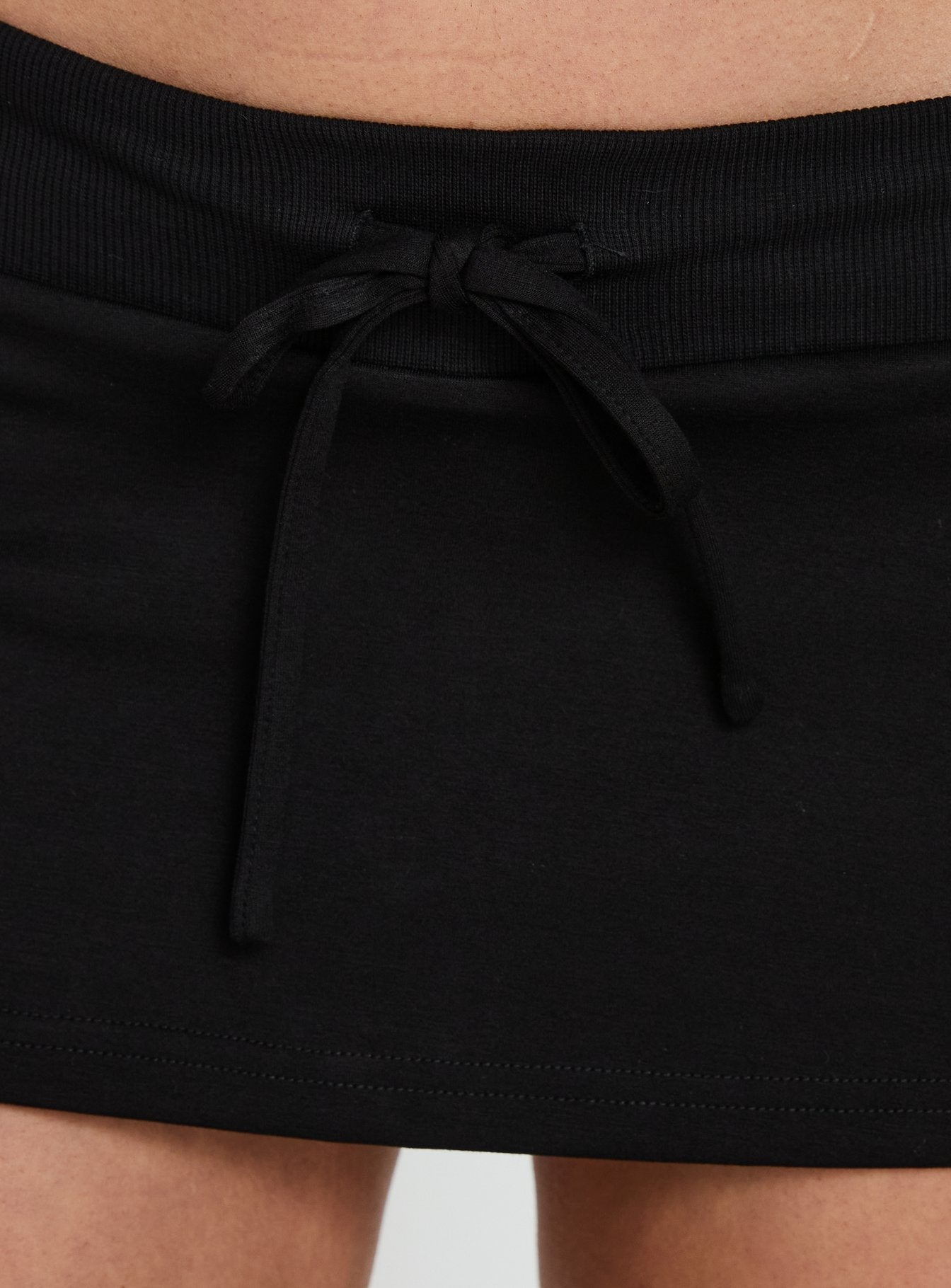 Dynah Siyah Bel Bağlamalı Mini Şort Etek