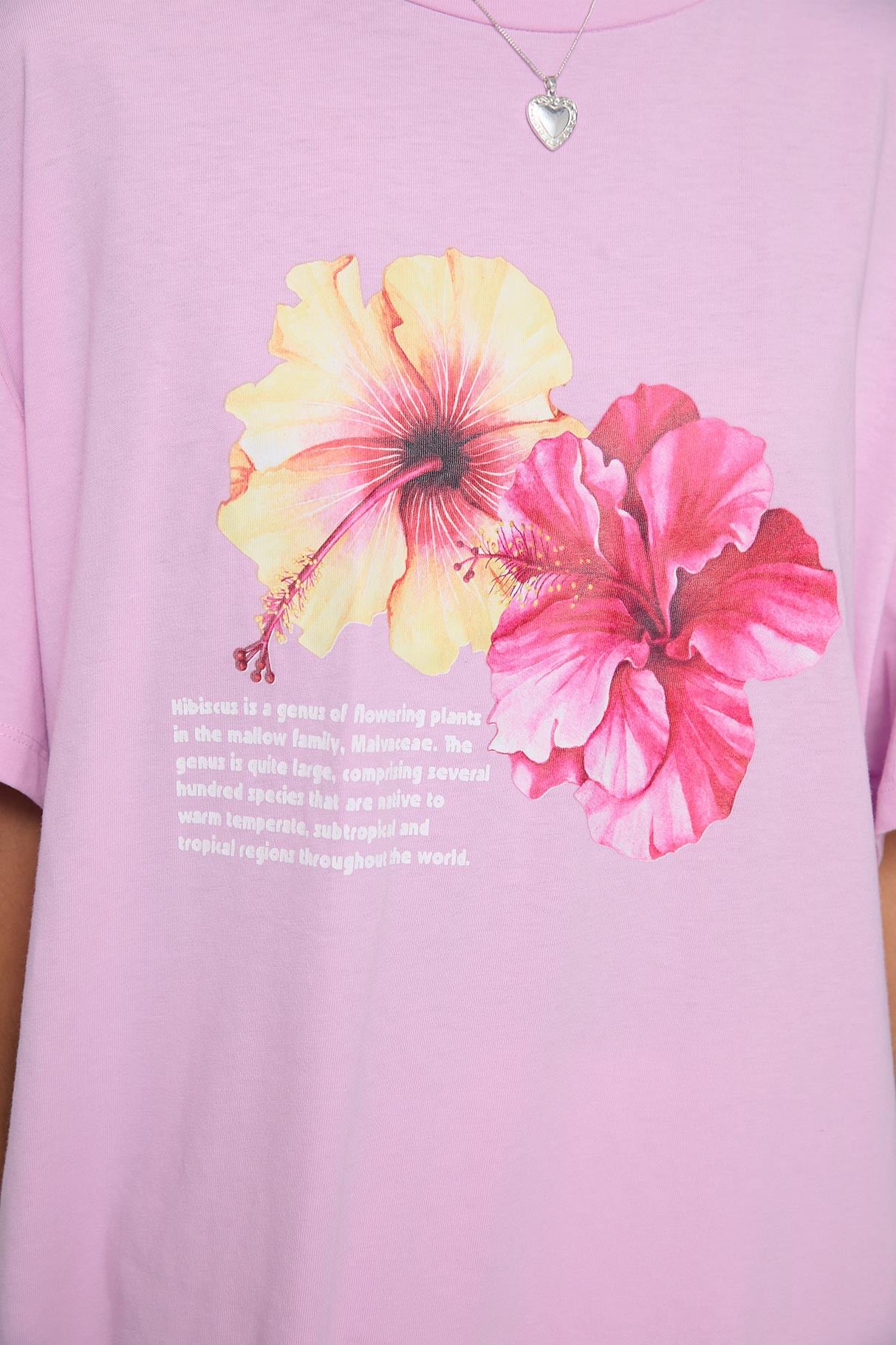 Hibiskus Desenli Oversize Pembe Tişört