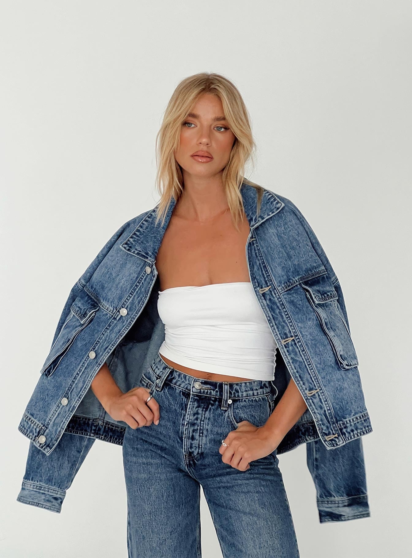 Orta Yıkama Oversize Denim Ceket