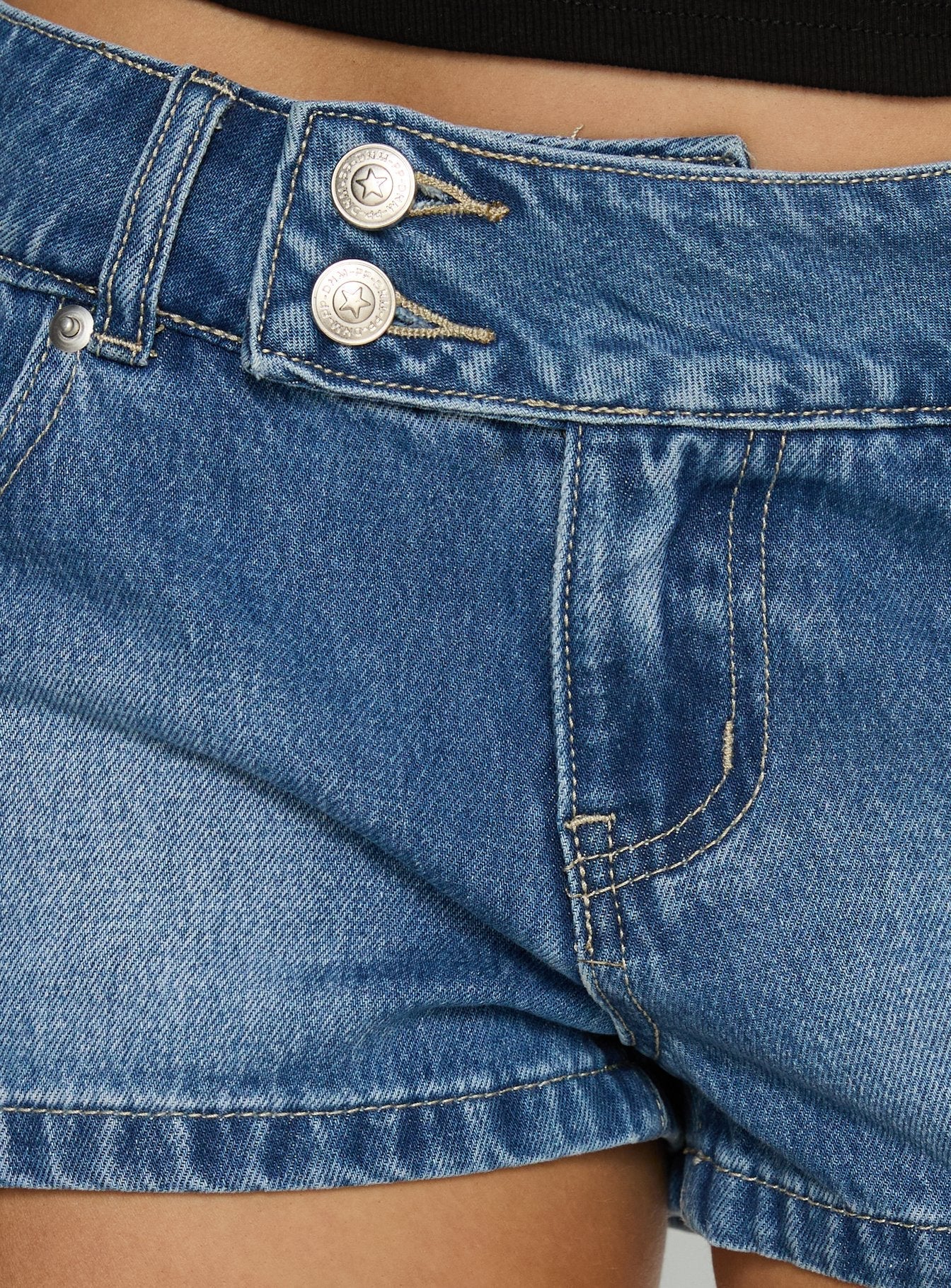 Orta Mavi Düşük Bel Mikro Denim Şort - Cruiza