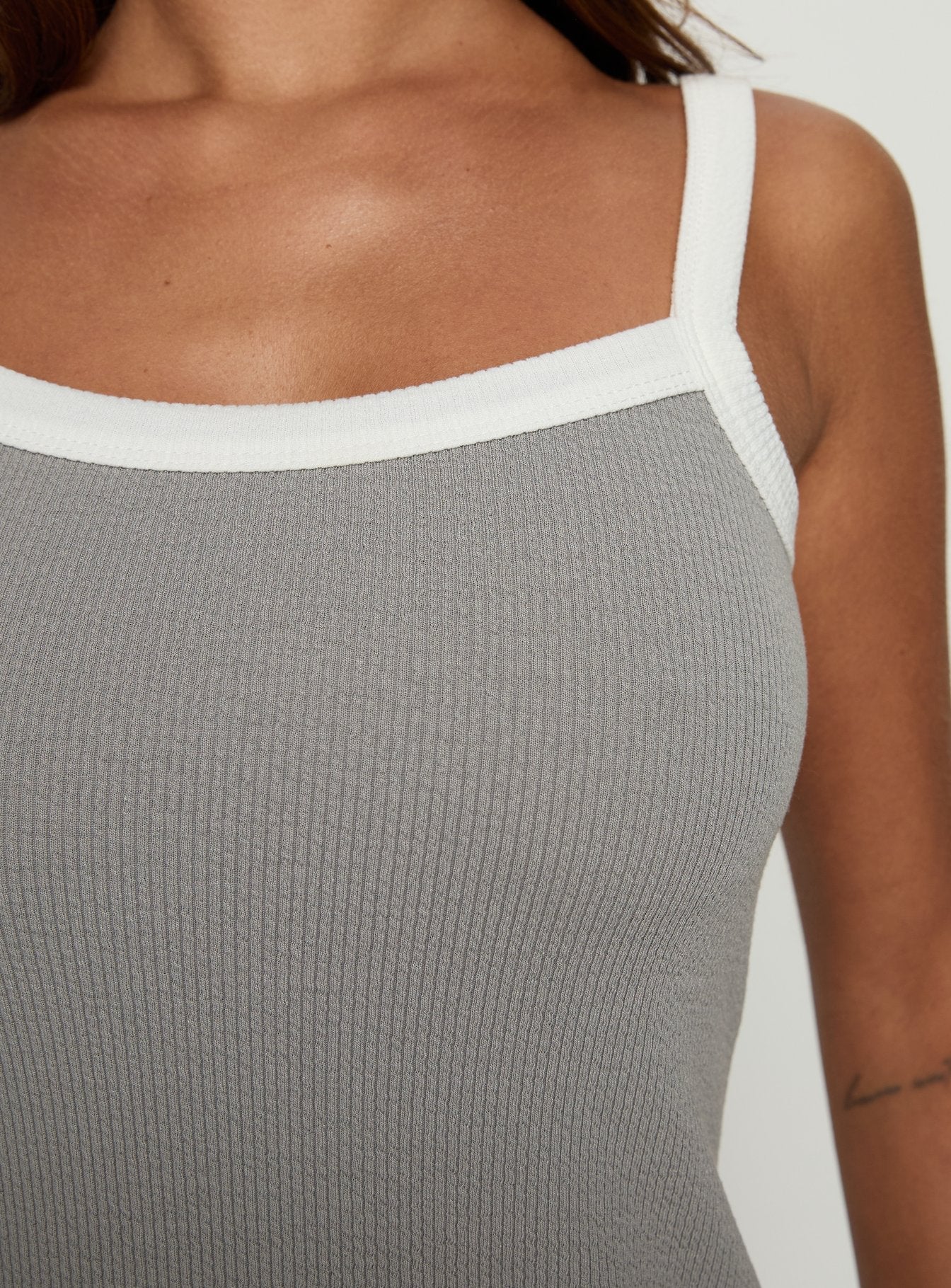 Toree Scoop Back Mini Elbise