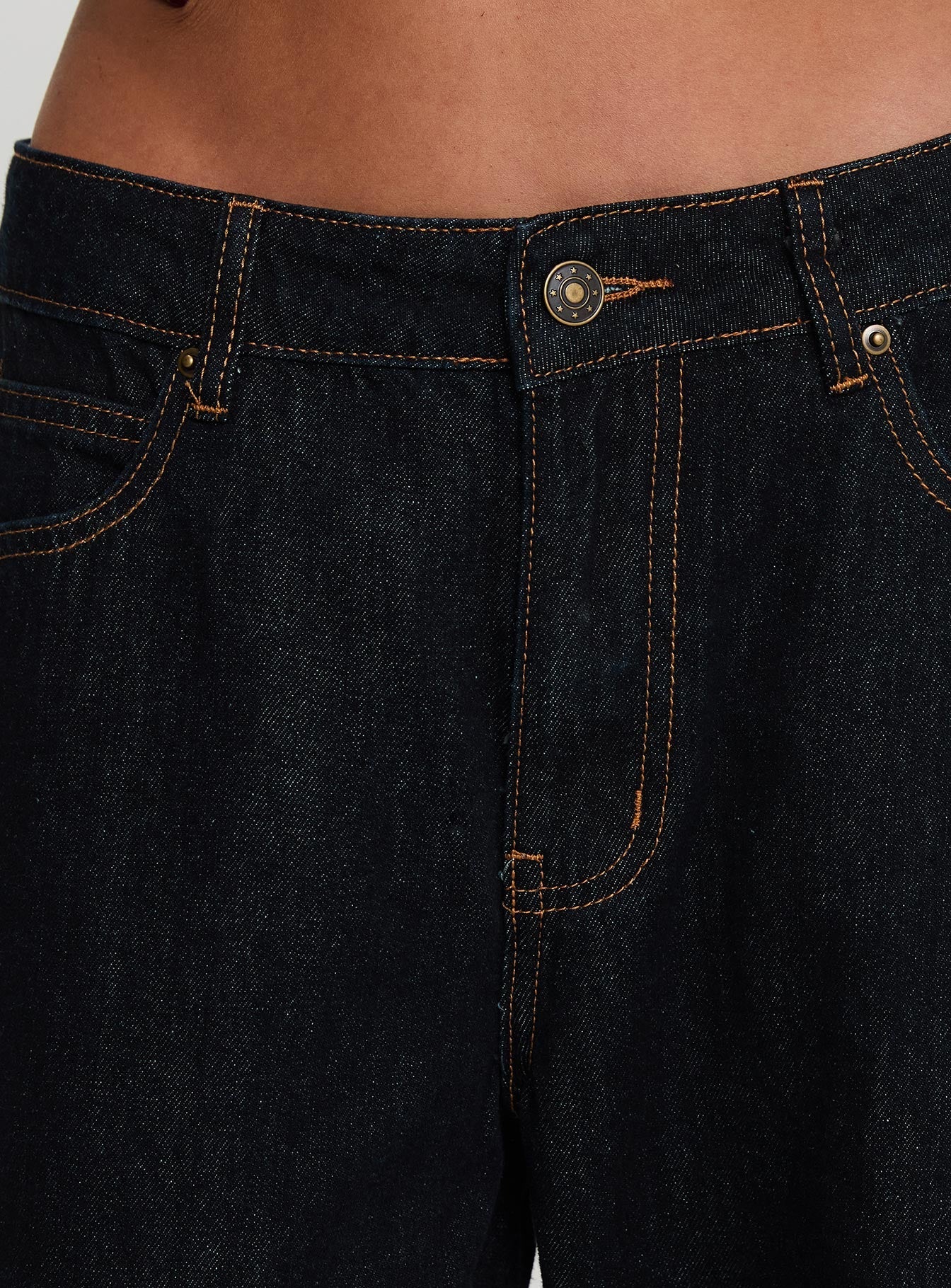 Düşük Bel Düz Paça Kıvrımlı Kot Pantolon - Koyu Mavi