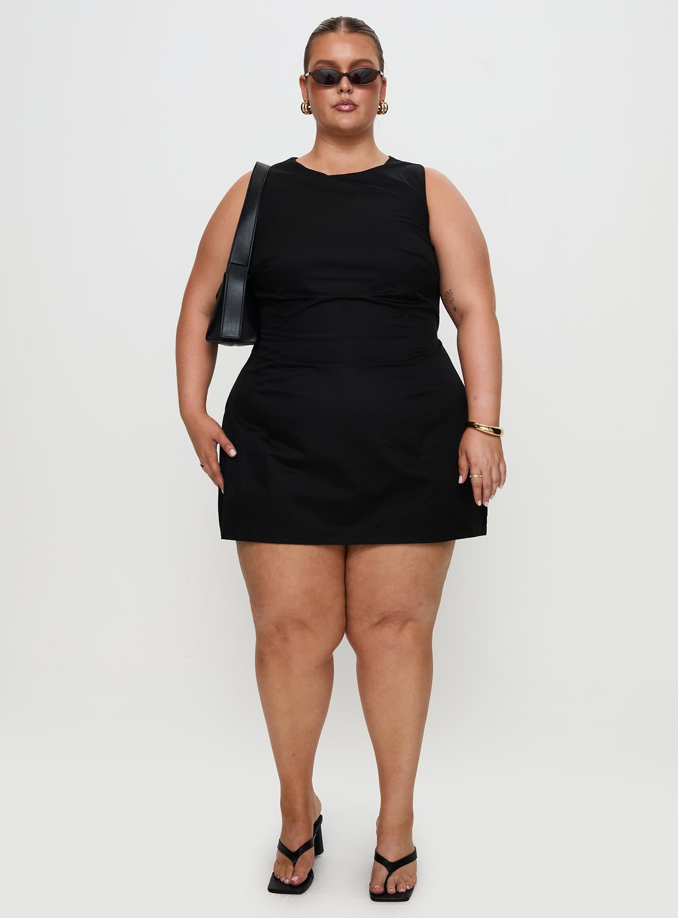 Yumiko Siyah Kavisli Romper