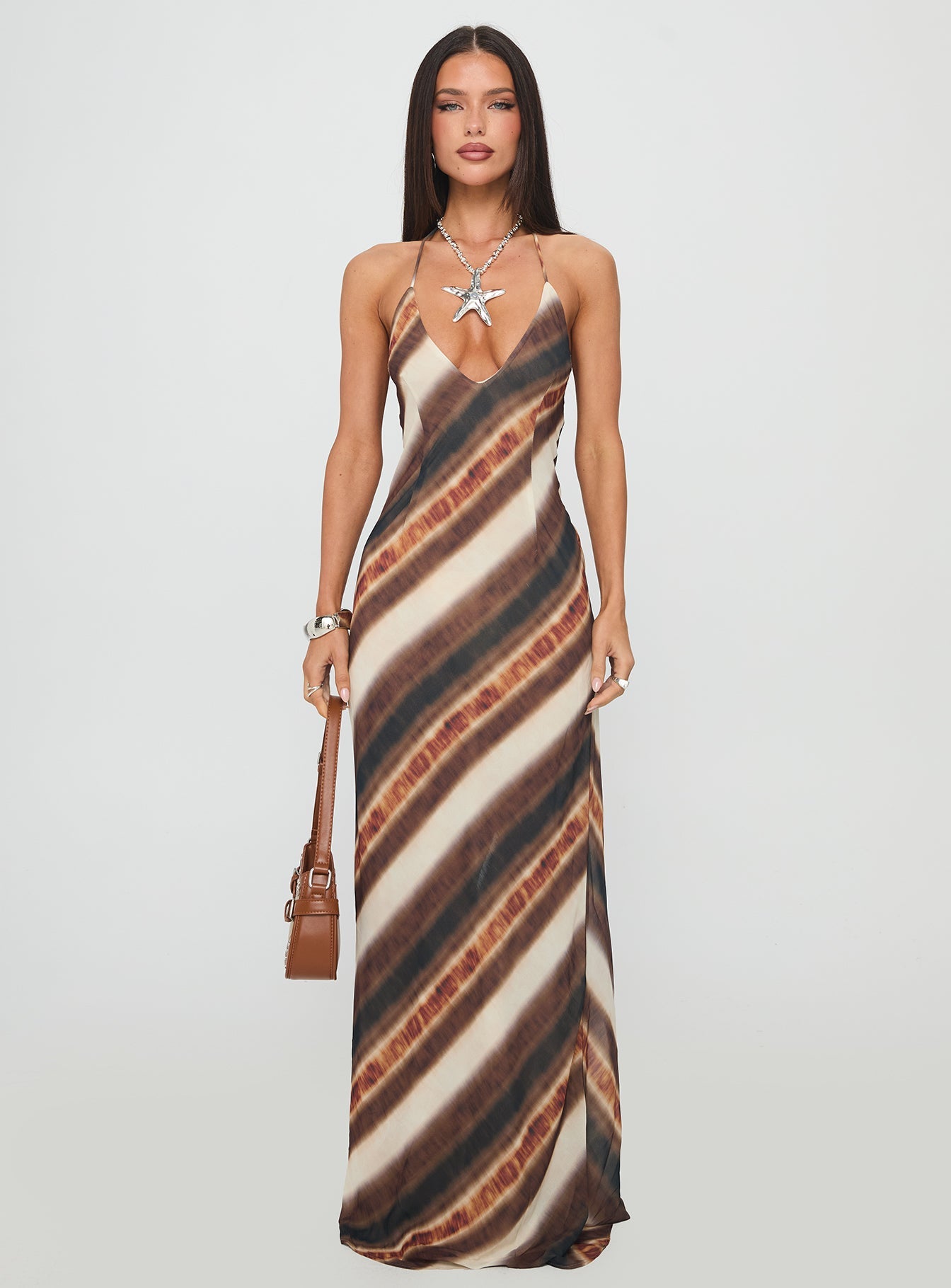 Esmira Kahverengi Çizgili Sırt Dekolteli Halter Maxi Elbise