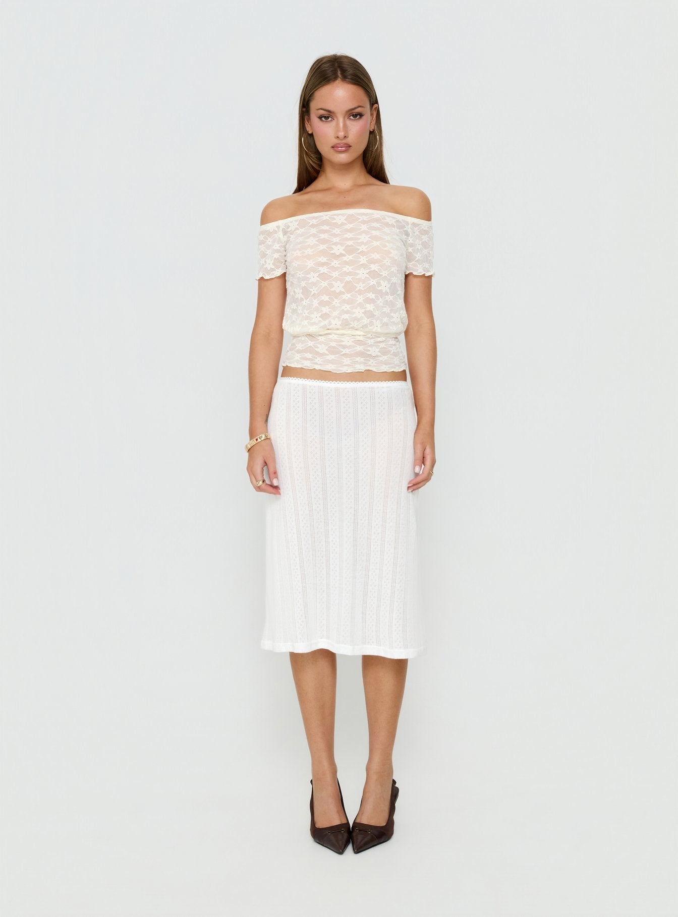 Korrine Dantel Detaylı Krem Off-Shoulder Bluz