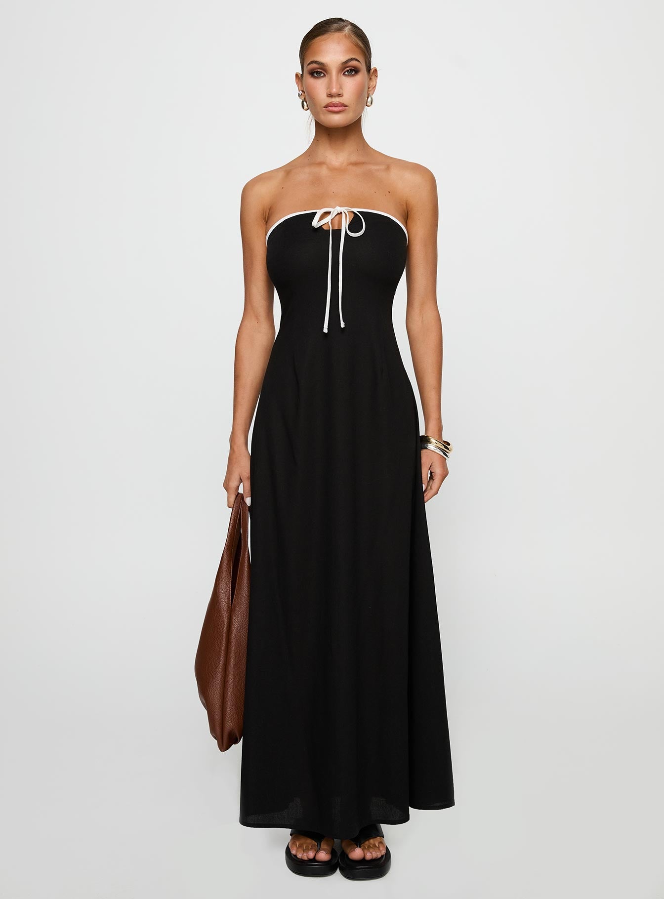 Straplez Siyah Maxi Elbise
