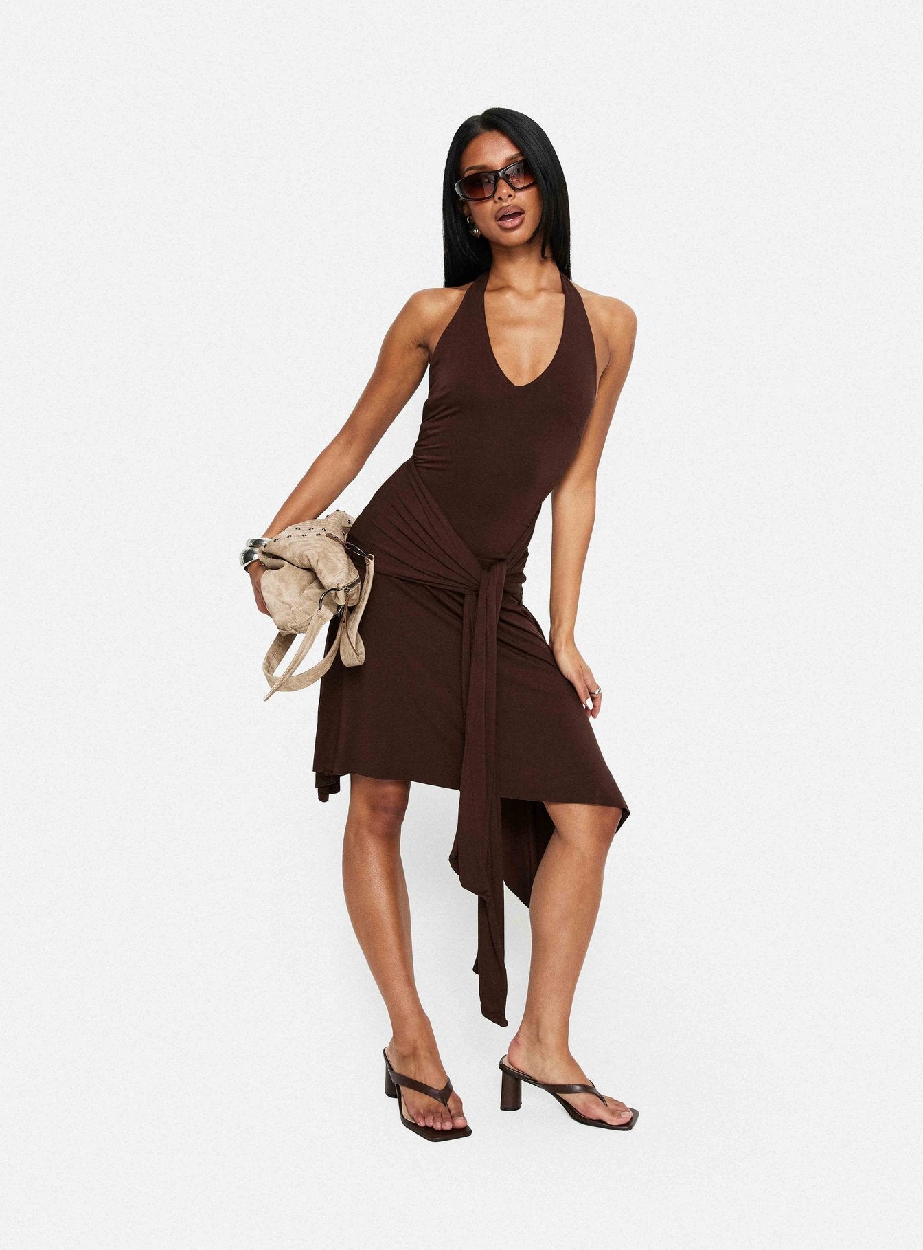 Çikolata Renk Asimetrik Halter Midi Elbise - Ay Işığı