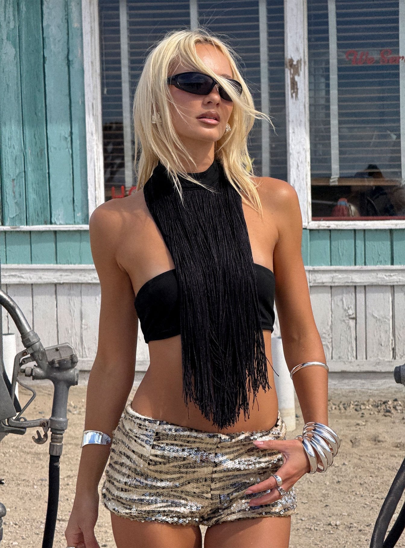 Zephyrine Asimetrik Halter Üst - Siyah Franj Detay