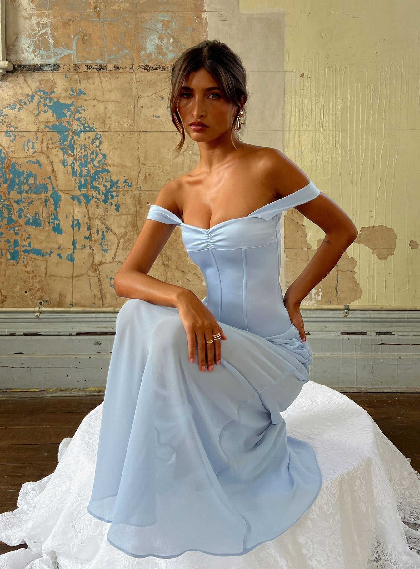 Angiola Mavi Off-Shoulder Uzun Elbise