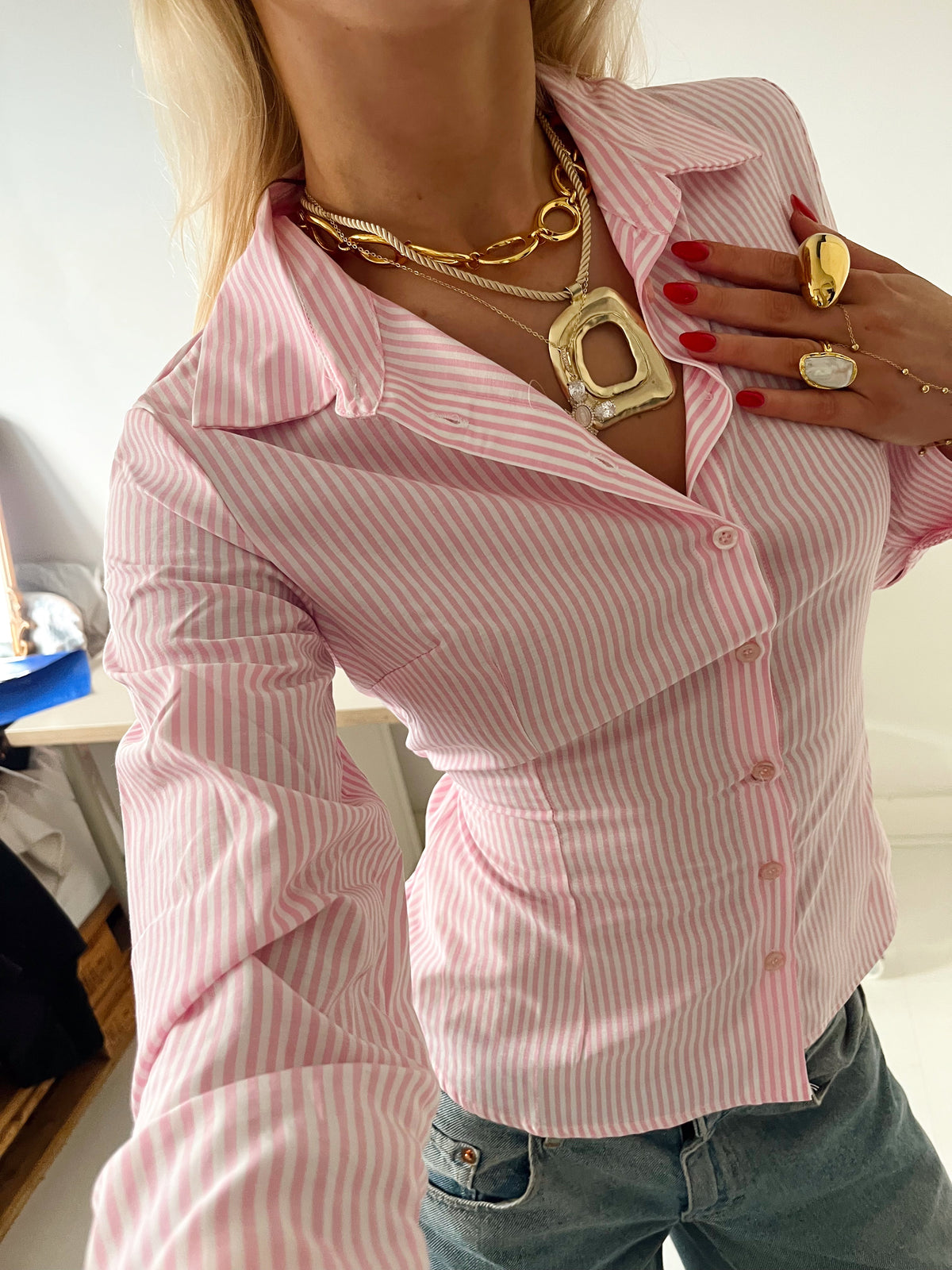 Alberte Pembe Beyaz Çizgili Slim Fit Gömlek