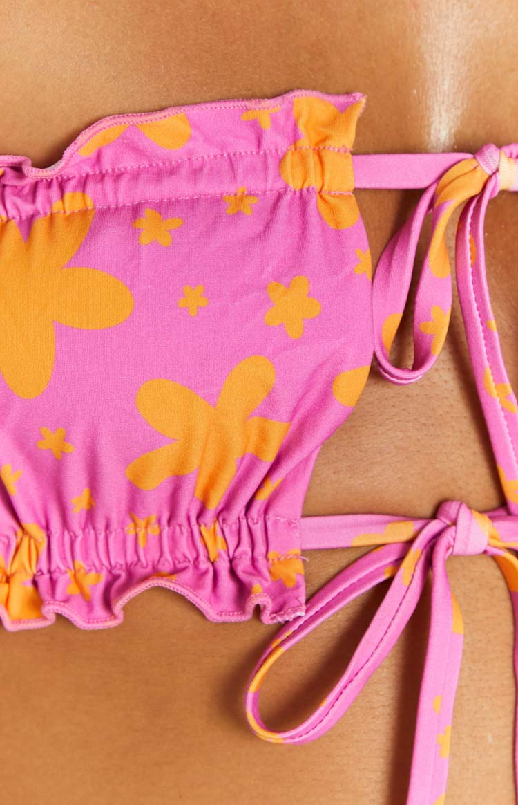 9.0 Turuncu Çiçekli Yüzme Bikini Üstü - Şık ve Rahat