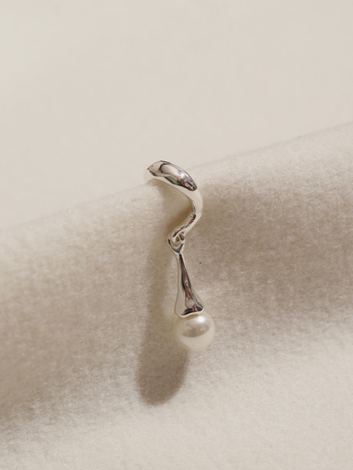 İnci Damla Earcuff