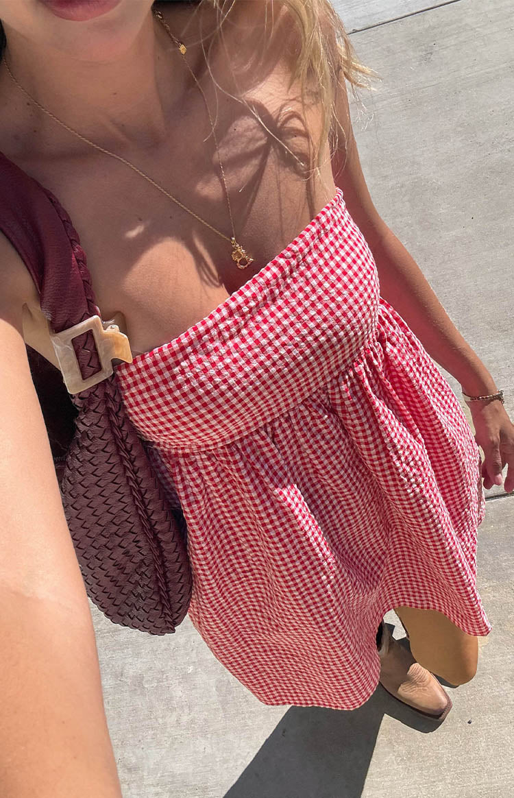 Kadın Kırmızı Gingham Askısız Mini Elbise - Şık Yaz Modası