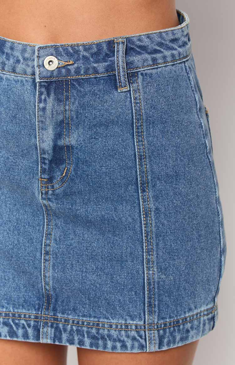 Darcy Yüksek Bel Orta Yıkama Denim Mini Etek