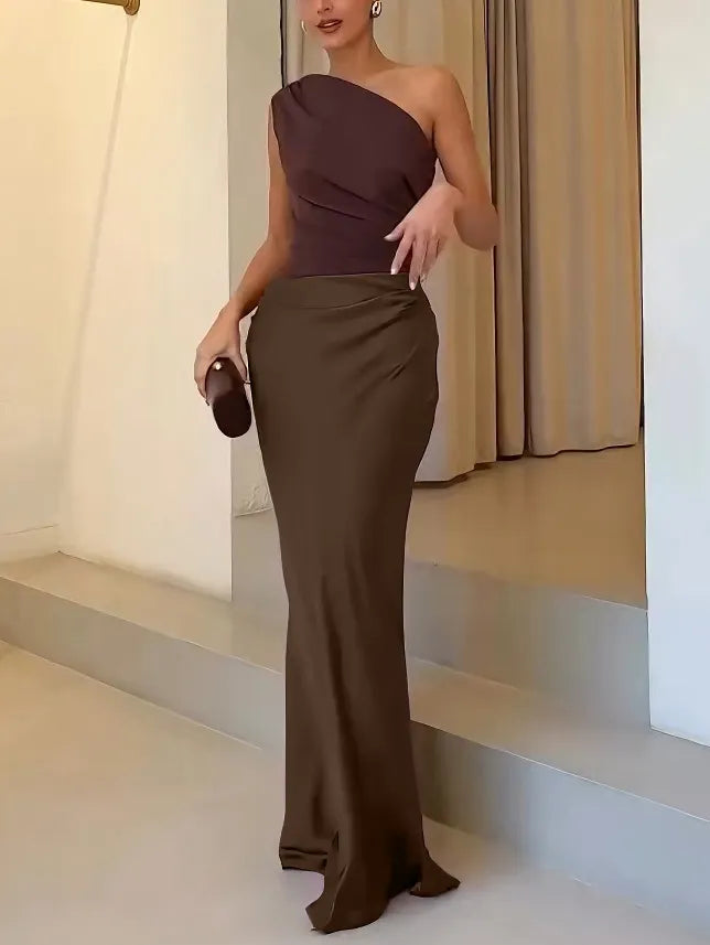 Tek Omuz Detaylı Şık Pileli Maxi Elbise