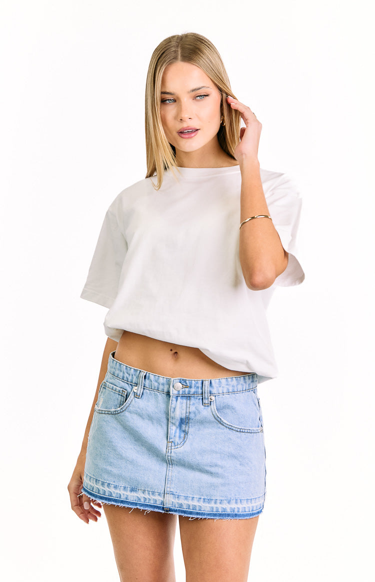 Emmy Yırtık Denim Mini Etek - Şık ve Rahat Tasarım