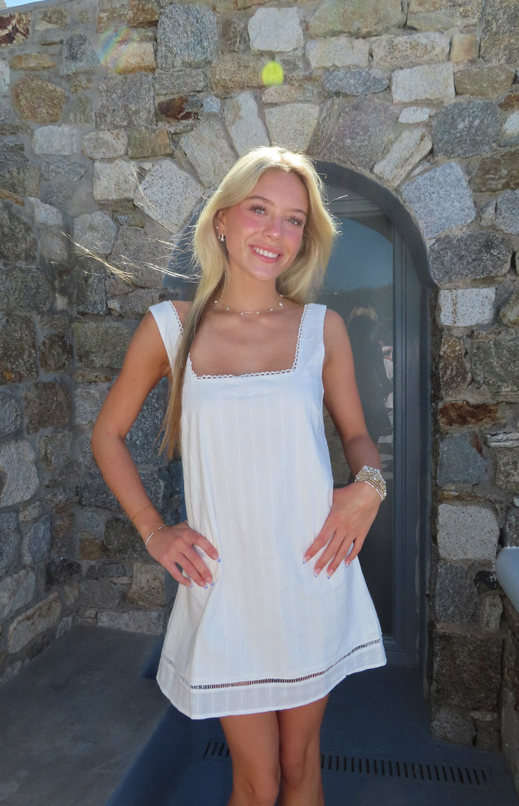 Jenny Beyaz Dantel Mini Elbise
