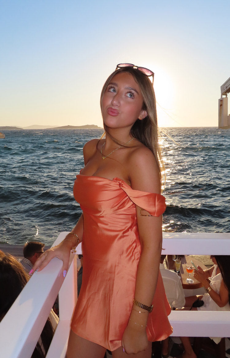 Zoella Turuncu Askısız Mini Elbise