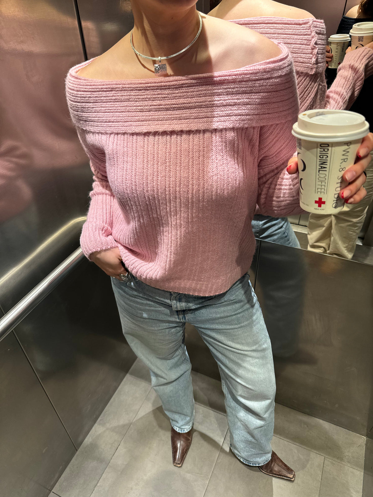 Elinor Pembe Omuz Askılı Triko Bluz