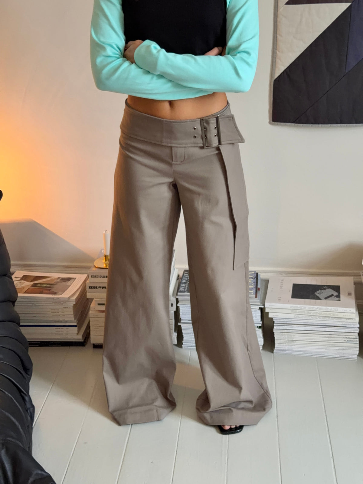 Şık Kemerli Tabea Pantolon - Taupe Renk Seçeneği