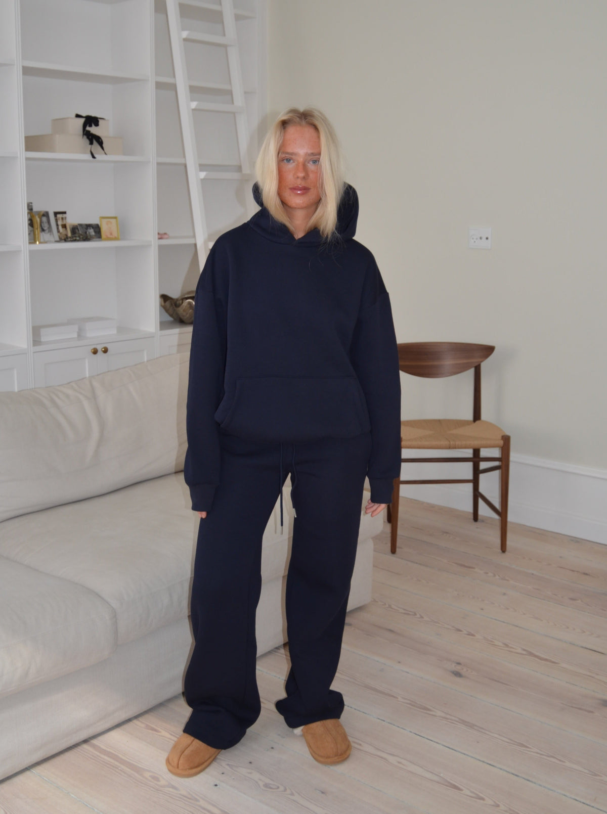 Anelise Lacivert Kapüşonlu Sweatshirt