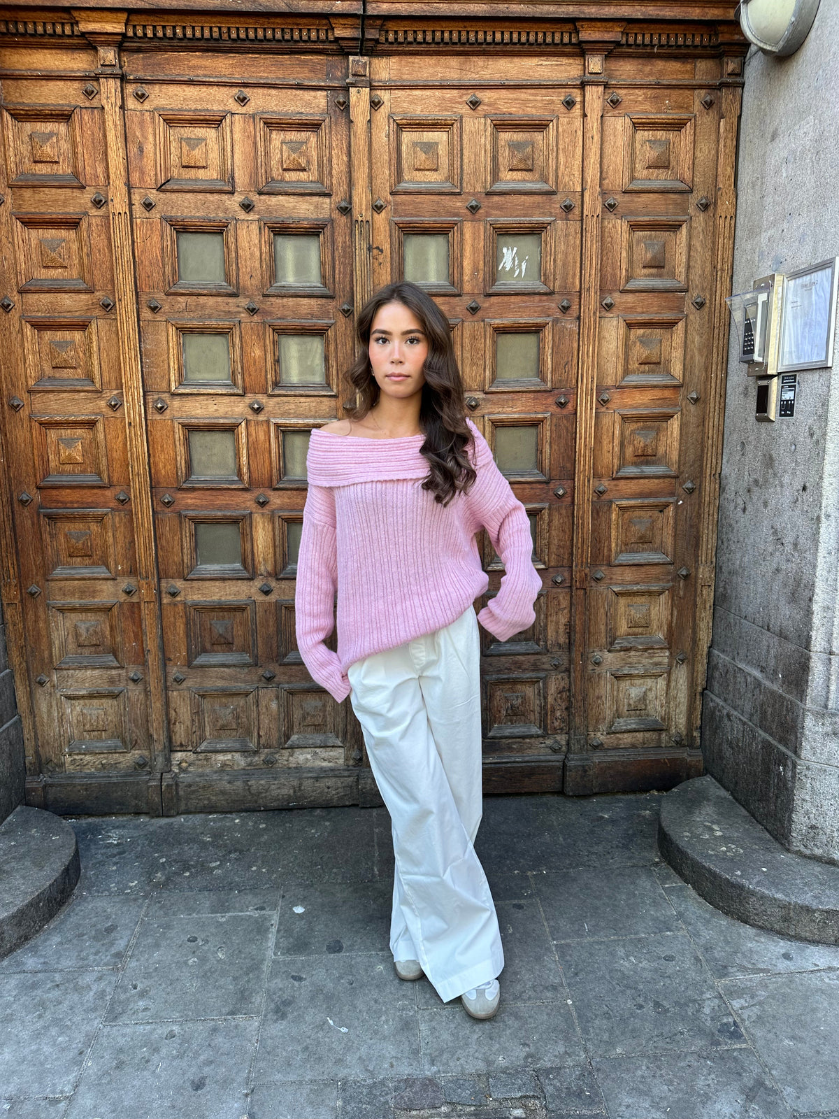 Elinor Pembe Omuz Askılı Triko Bluz