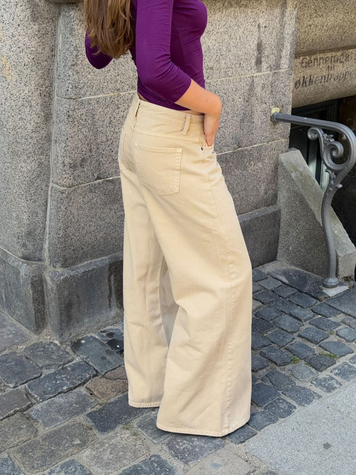 Johanne Geniş Paça Jean