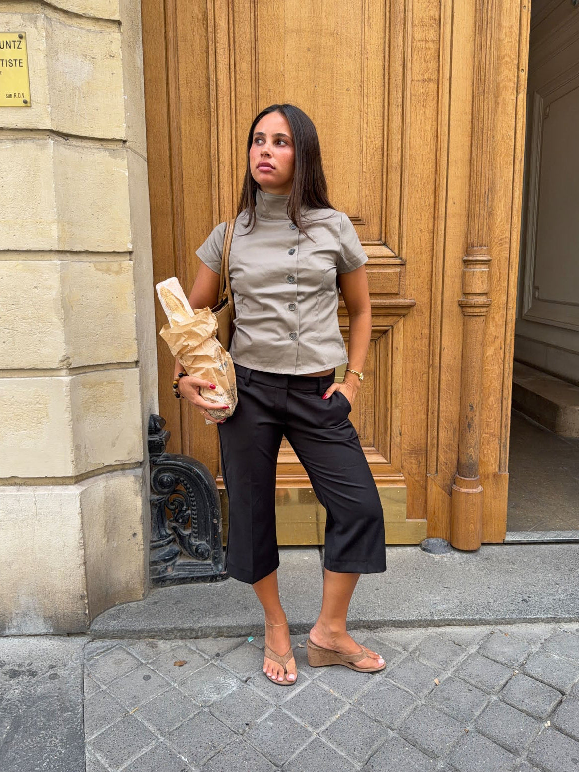 Betty Siyah Capri Pantolon