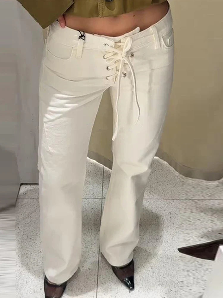Novyra White Jean