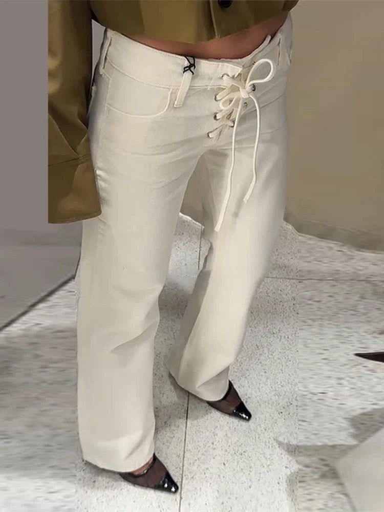 Novyra White Jean