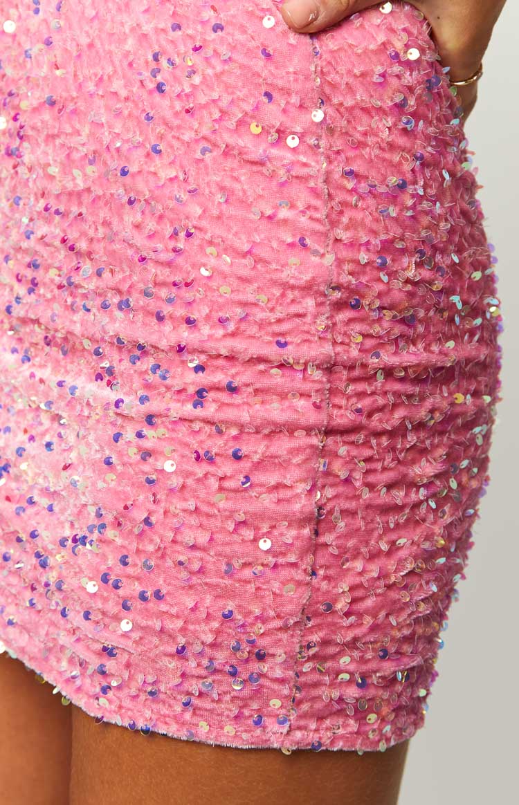 Sofie Pembe Sırt Dekolteli Mini Elbise