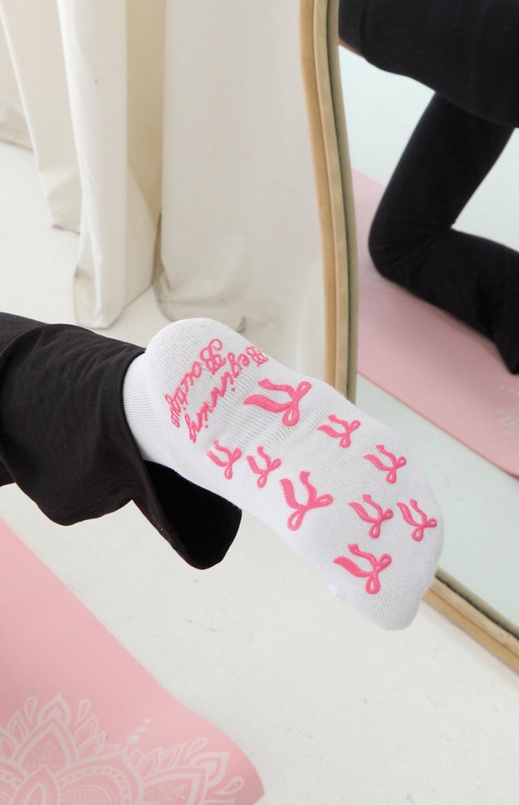 Pembe Fiyonk Detaylı Yoga Çorapları