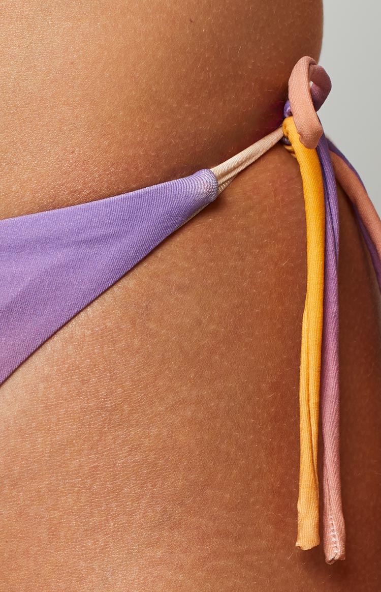 Renkli Gün Batımı Bikini Altı