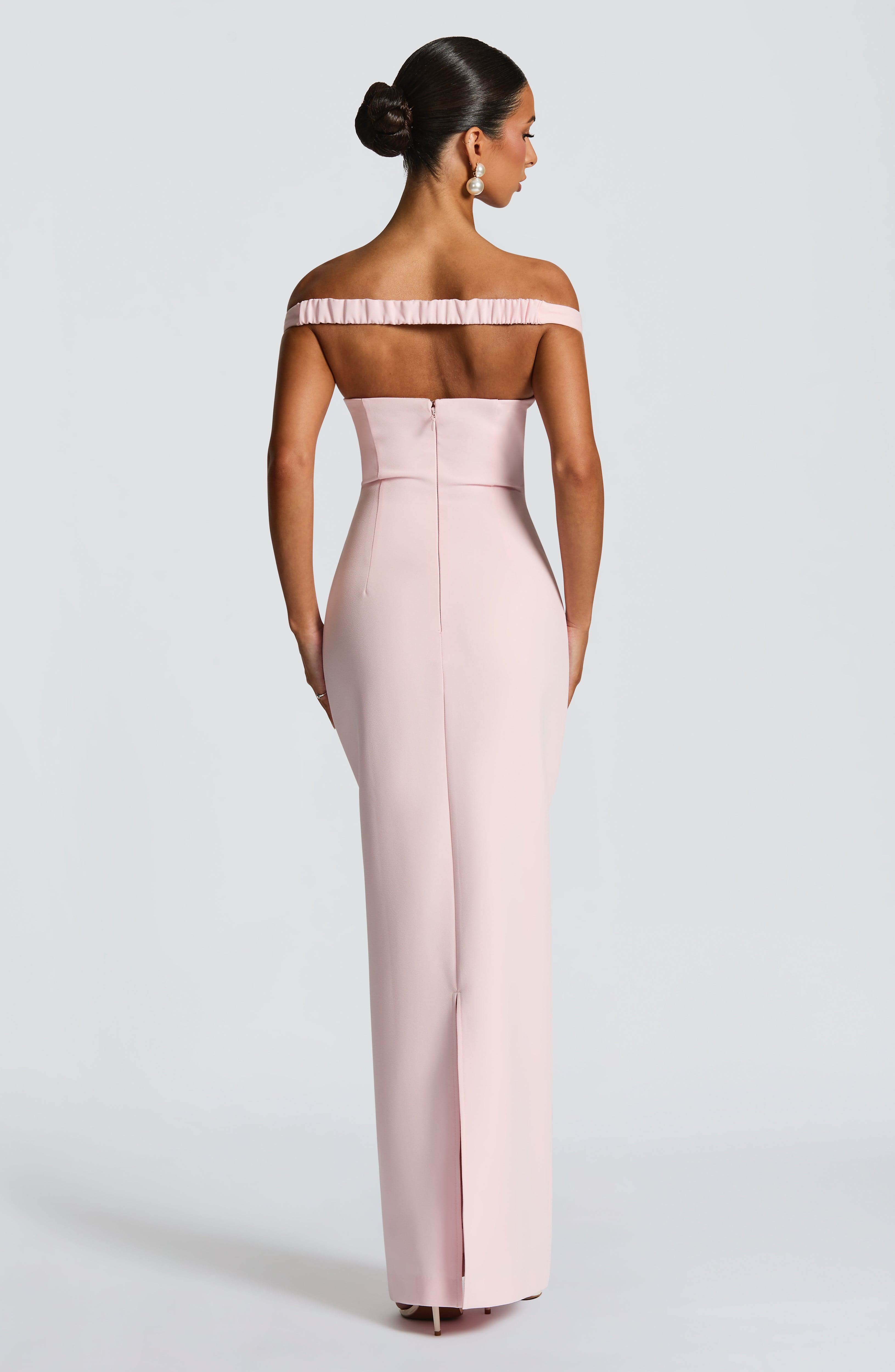 Abigail Pembe Maxi Elbise
