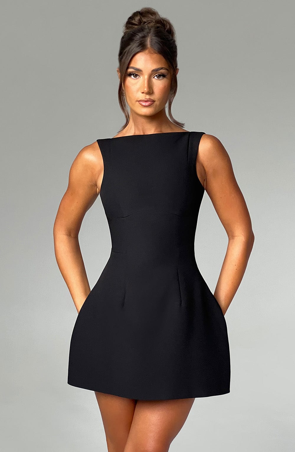Alana Mini Siyah Elbise