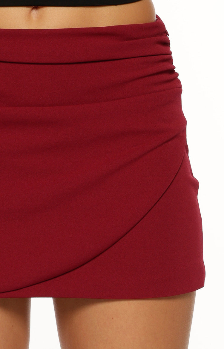Bellah Bordo Renk Mini Etek - Şık ve Rahat Tasarım