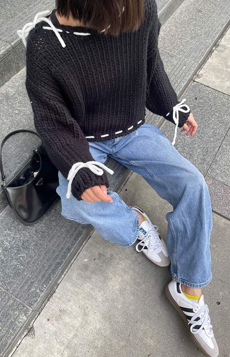 Bea Siyah Asimetrik Yaka Oversize Triko Kazak