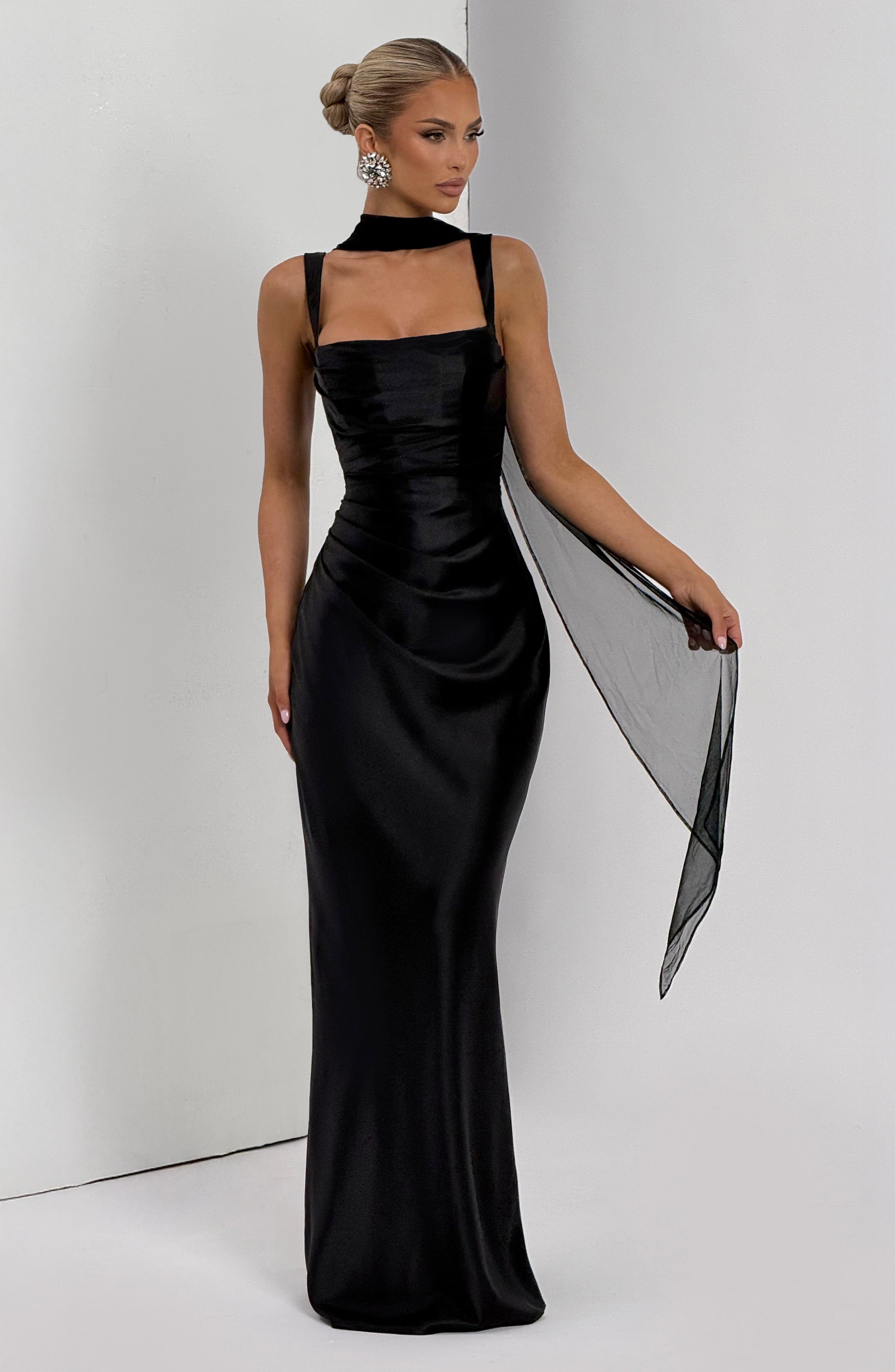 Calanthe Siyah Maxi Elbise