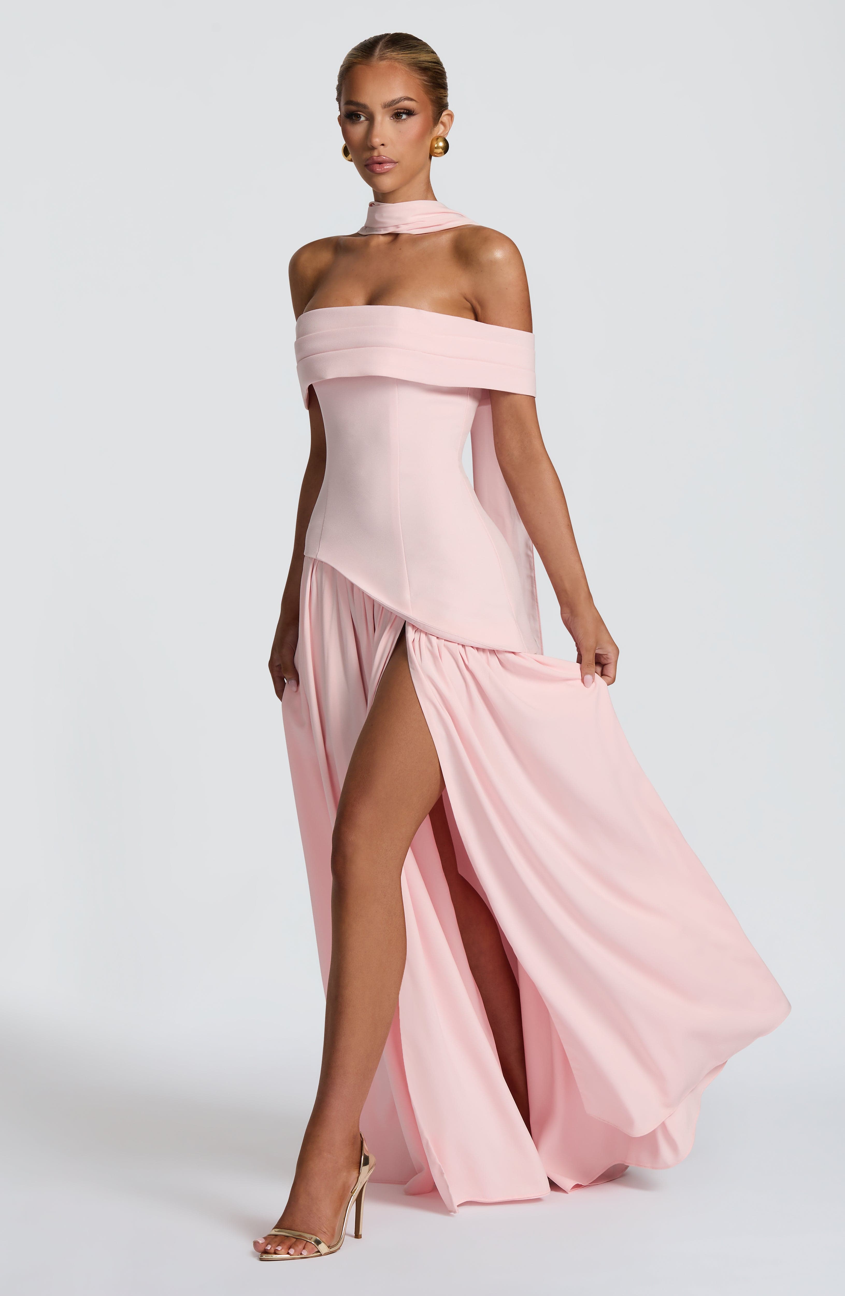 Delilah Pembe Maxi Elbise