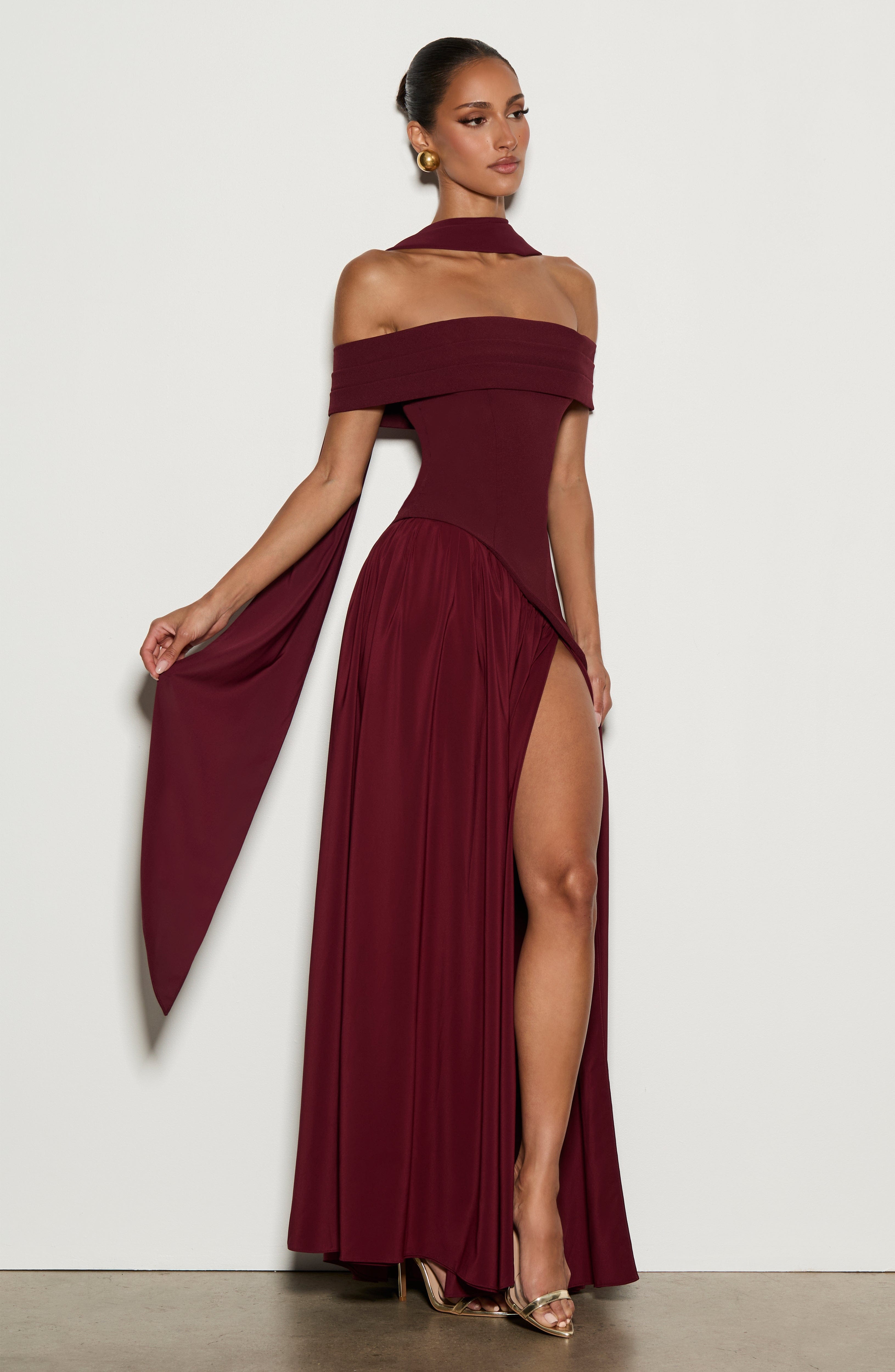 Delilah Maxi Elbise - Parlak Kiraz Rengi