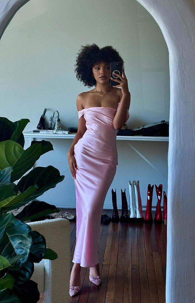 Ella Açık Pembe Off-Shoulder Maxi Elbise