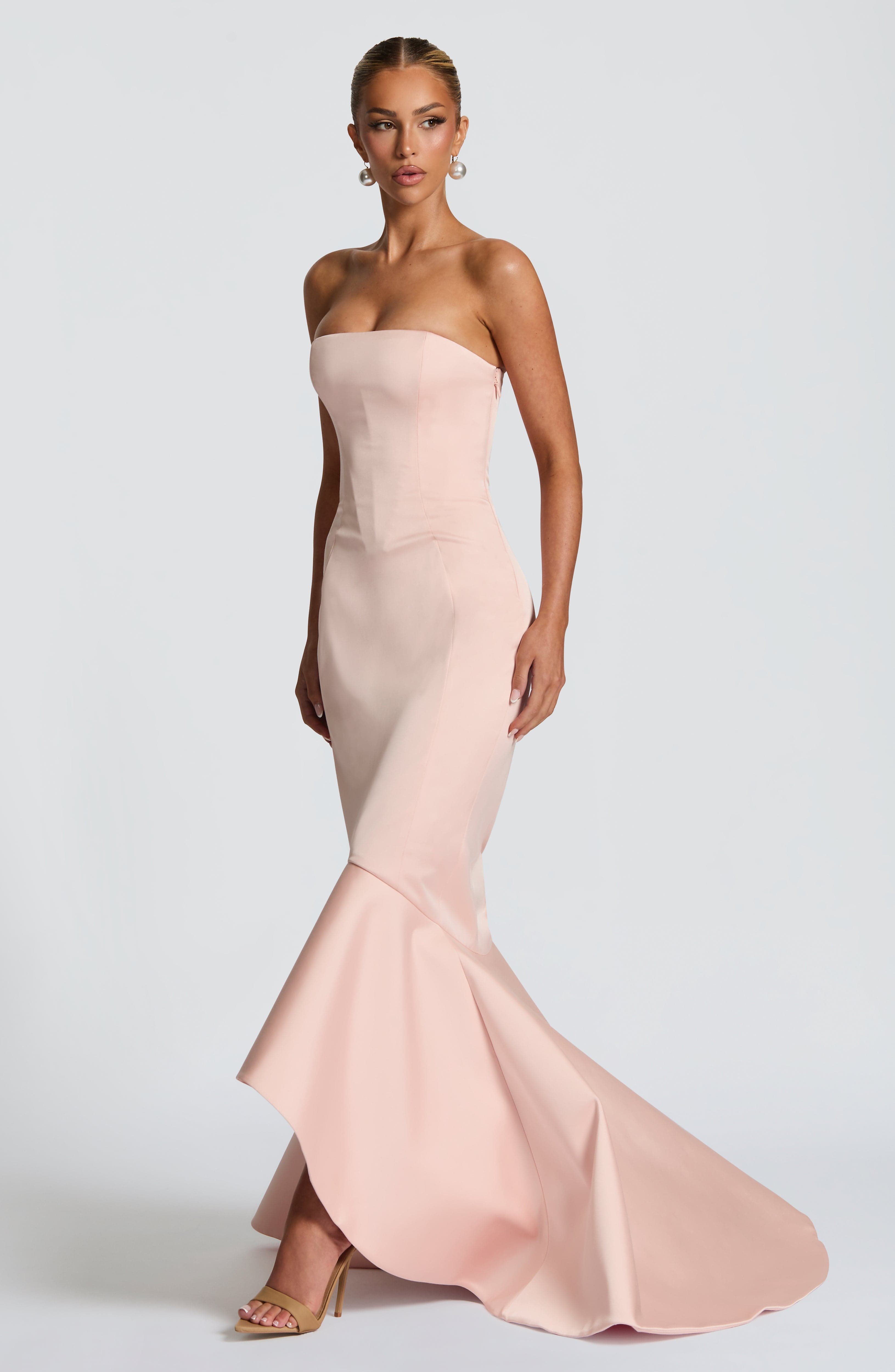 Emryn Pembe Maxi Elbise